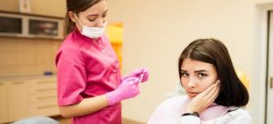 como-combatir-la-sensibilidad-en-los-dientes